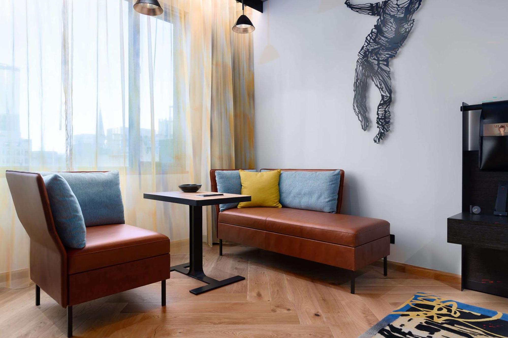 Qt Melbourne Hotel Eksteriør billede A living room in a serviced apartment in Beijing, China