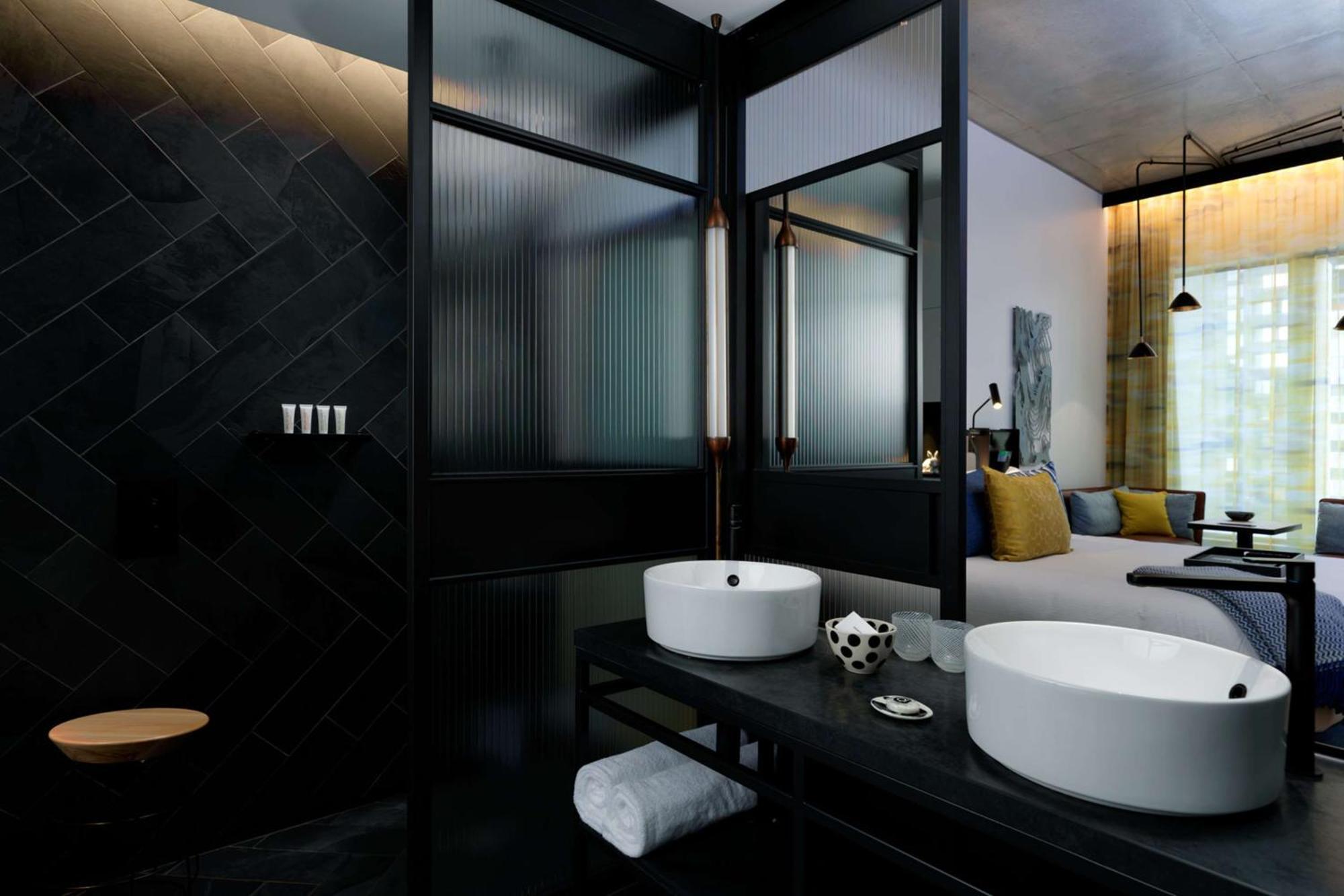 Qt Melbourne Hotel Eksteriør billede Bathroom