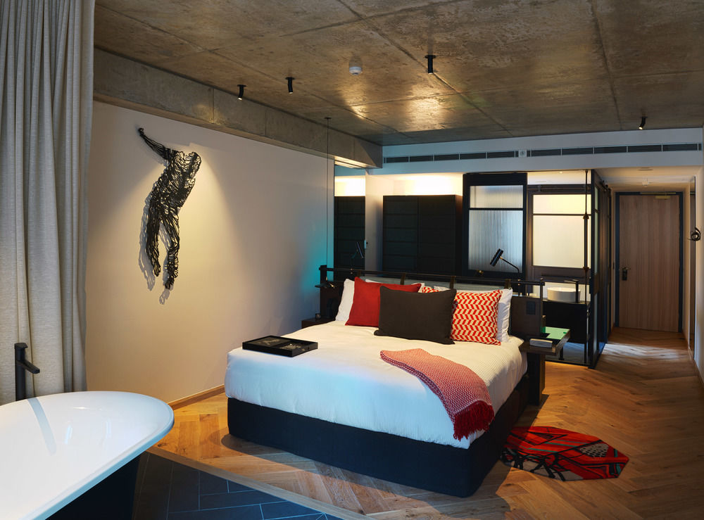 Qt Melbourne Hotel Eksteriør billede A room at the hotel